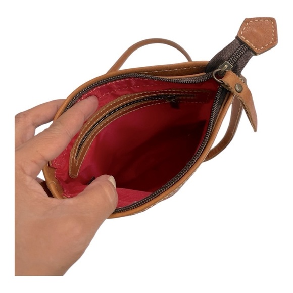 Mexican floral Print fabric and leather crossbody Pruse. - Picture 5 of 8